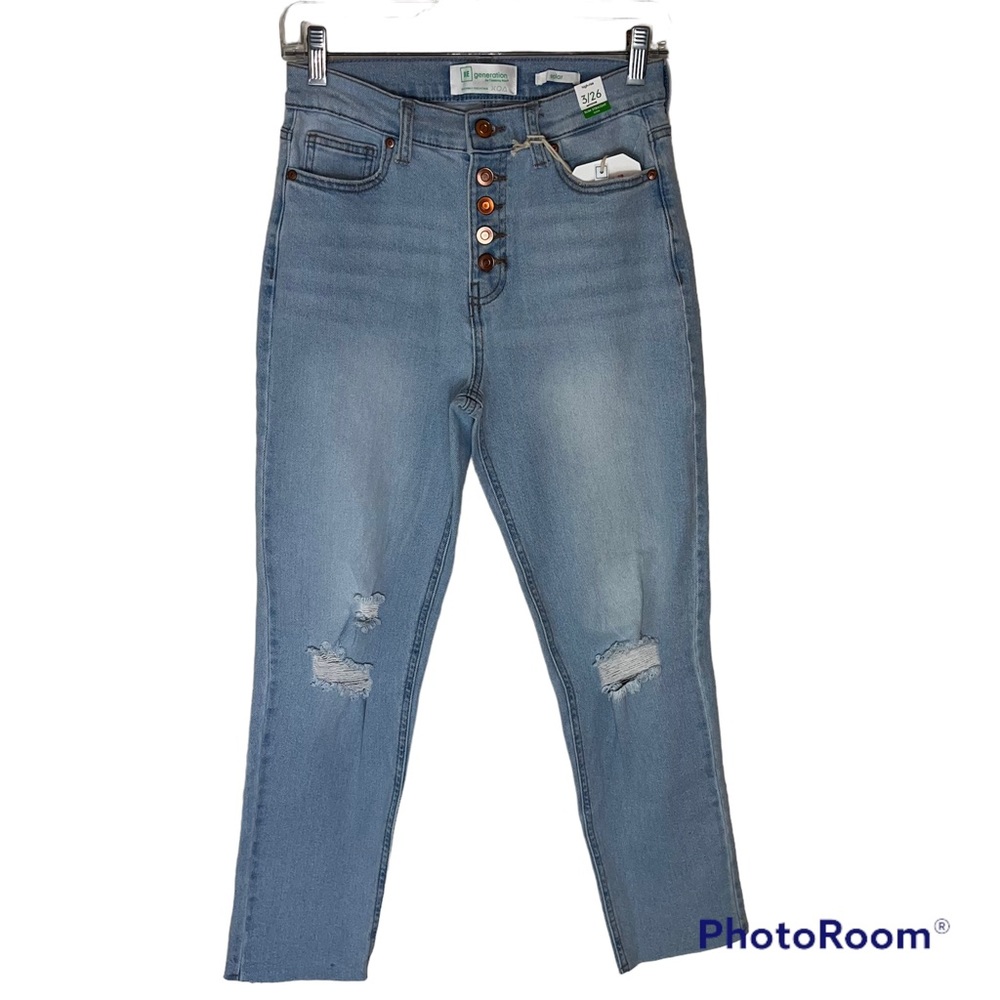 Celebrity Pink Light Denim Slim Down Straight High-Rise Jeans. Size 3/26